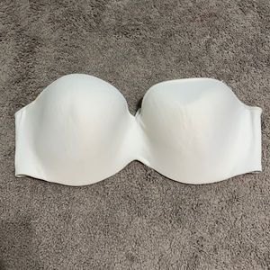 White strapless bra